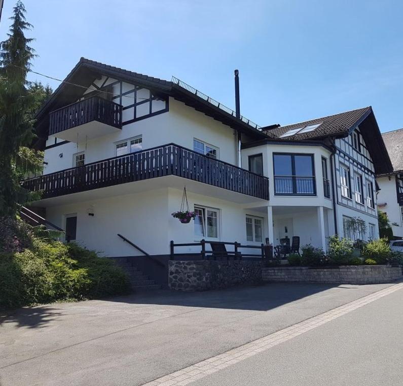 3 Sterne Ferienwohnung Pape Schmallenberg Esterno foto