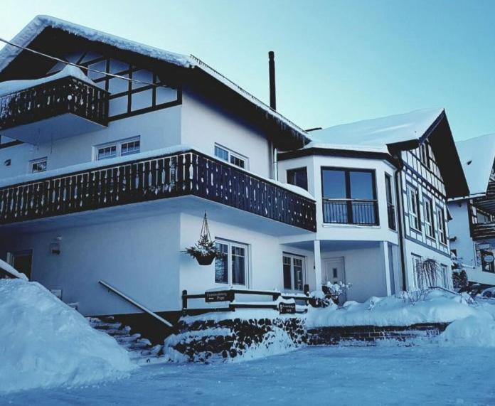 3 Sterne Ferienwohnung Pape Schmallenberg Esterno foto